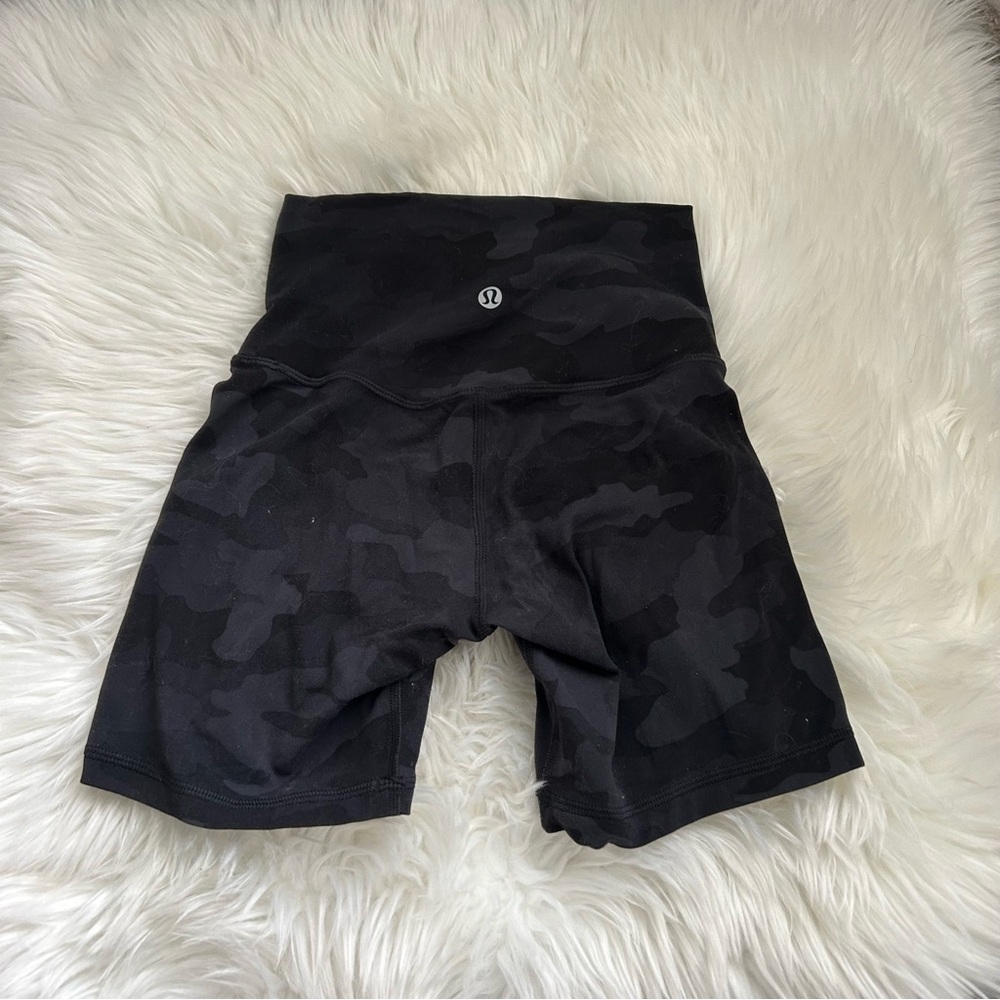 Camo black align shorts